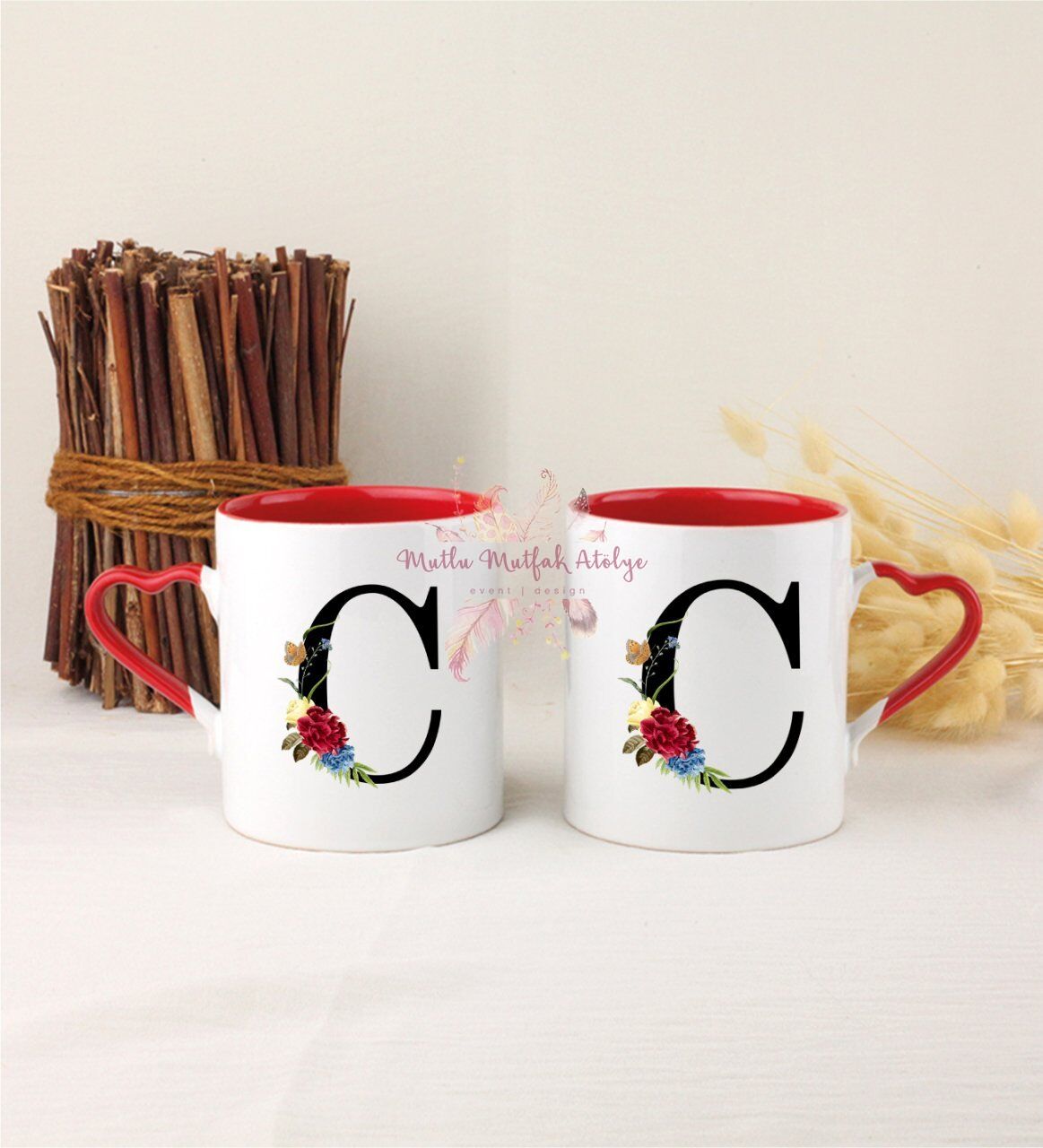 C Harfi Çiçek Desenliİkili Kırmızı Kalpli Kupa Bardak