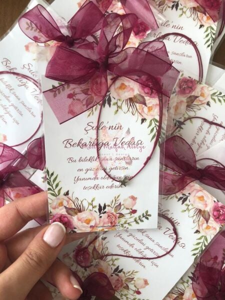 Hediyelik Şans Bilekliği Çiçek Desenli