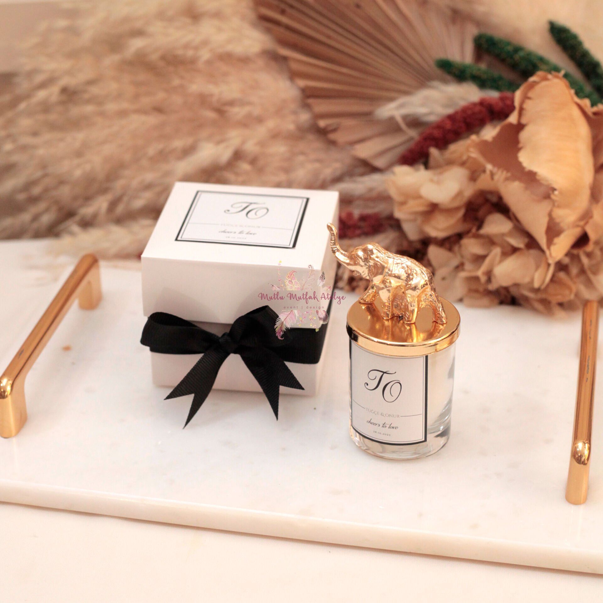 Kare Kutulu Fil Tepelikli Mum