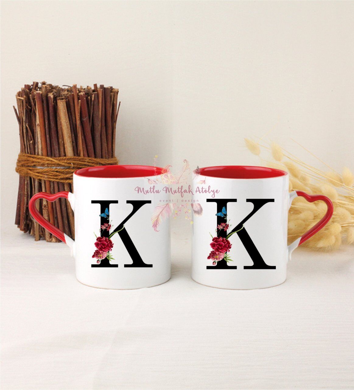 K Harfi Çiçek Desenli İkili Kırmızı Kalpli Kupa Bardak