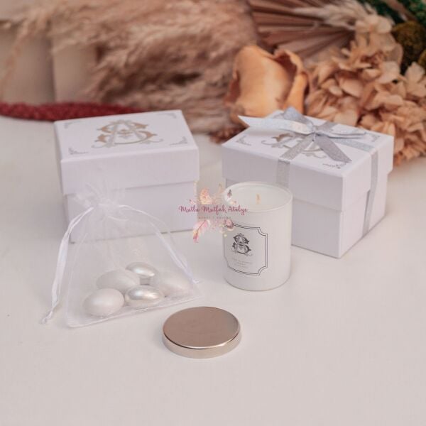 Kokulu Mum ve Draje Kutu Hediye Seti Varaklı Kutu