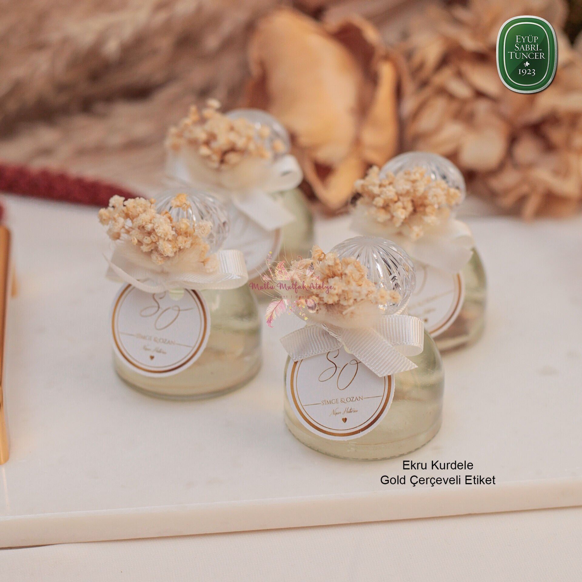 Yuvarlak Cam Şişe Çiçek Süslemeli Eyüp Sabri Tuncer Hediyelik Kolonya