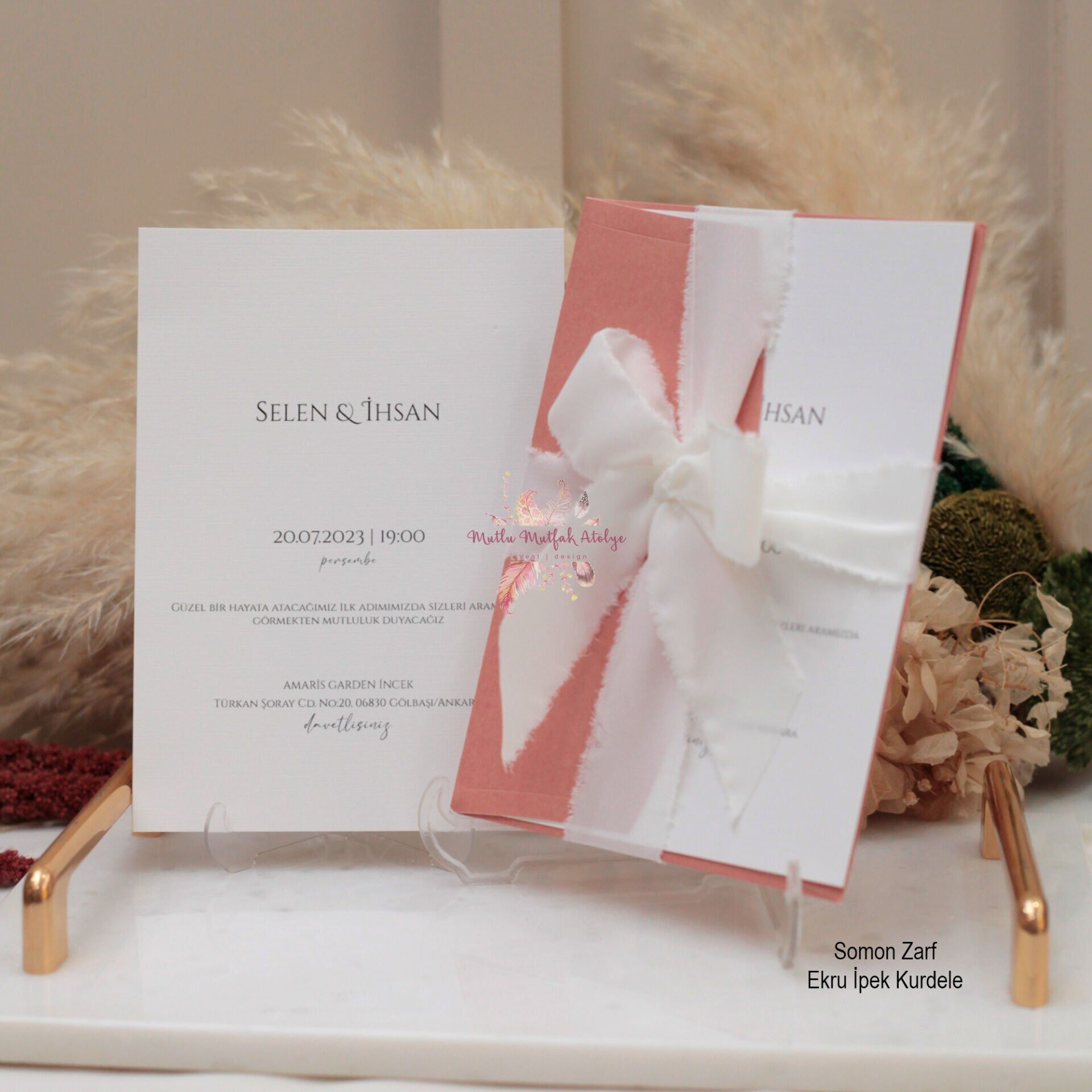 İpek Kurdeleli Çiçek Süslemeli Davetiye