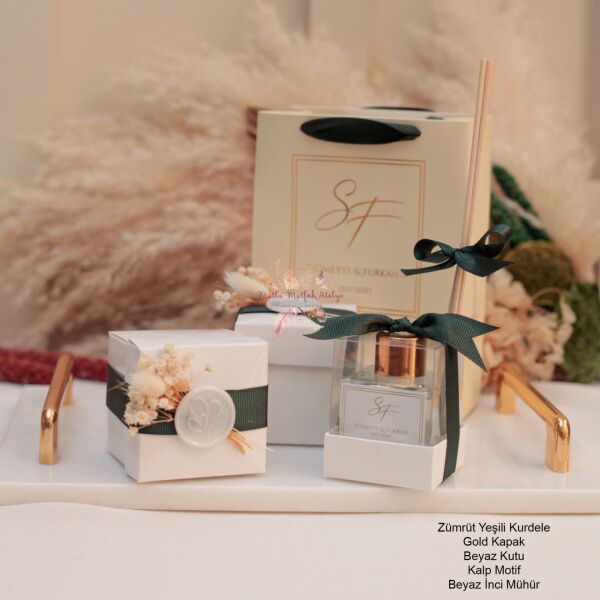 Hediyelik Mühürlü Kutulu Çiçekli Mum, Oda Kokusu ve Baskılı Karton Çanta Seti