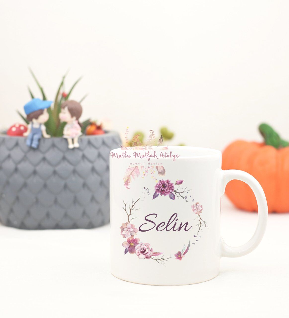Kişiye Özel İsimli Çiçek Motifli Kupa Bardak