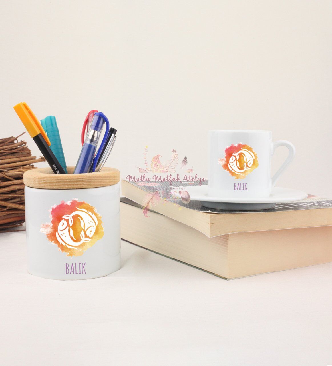 Türk Kahvesi Fincanı ve Kalemlik Seti Balık Burcu