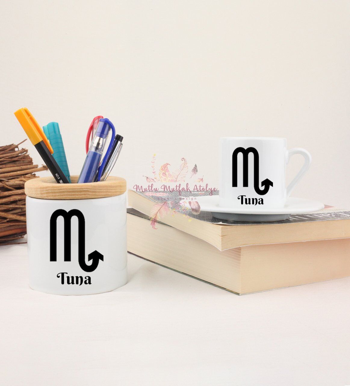 Kişiye Özel Türk Kahvesi Fincanı ve Kalemlik Seti Akrep Burcu