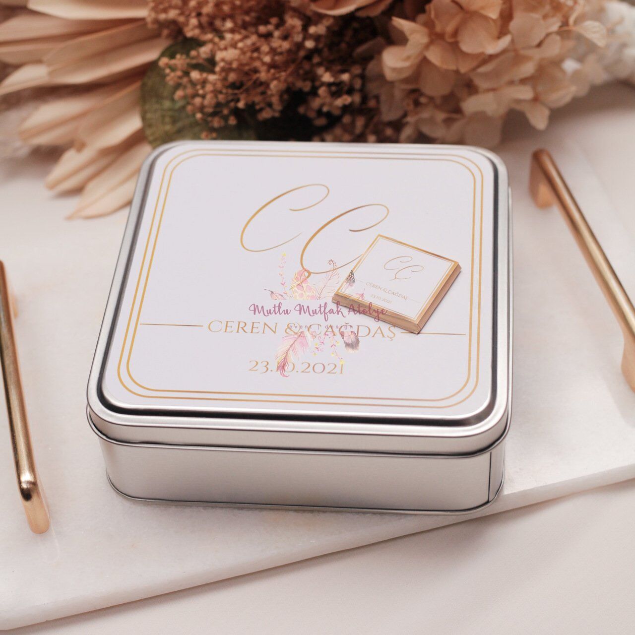 100'lü Metal Kutulu Çikolata