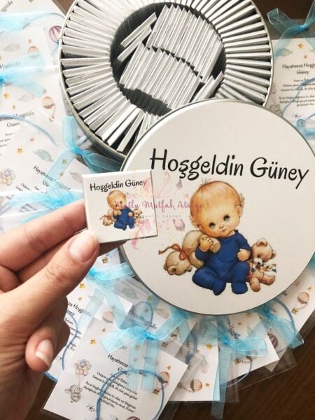 Bebek Konseptli 100'lü Metal Kutulu Çikolata