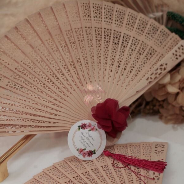 Süslenmiş Bordo Çiçekli Bambu Yelpaze Doğum Günü Hediyeliği