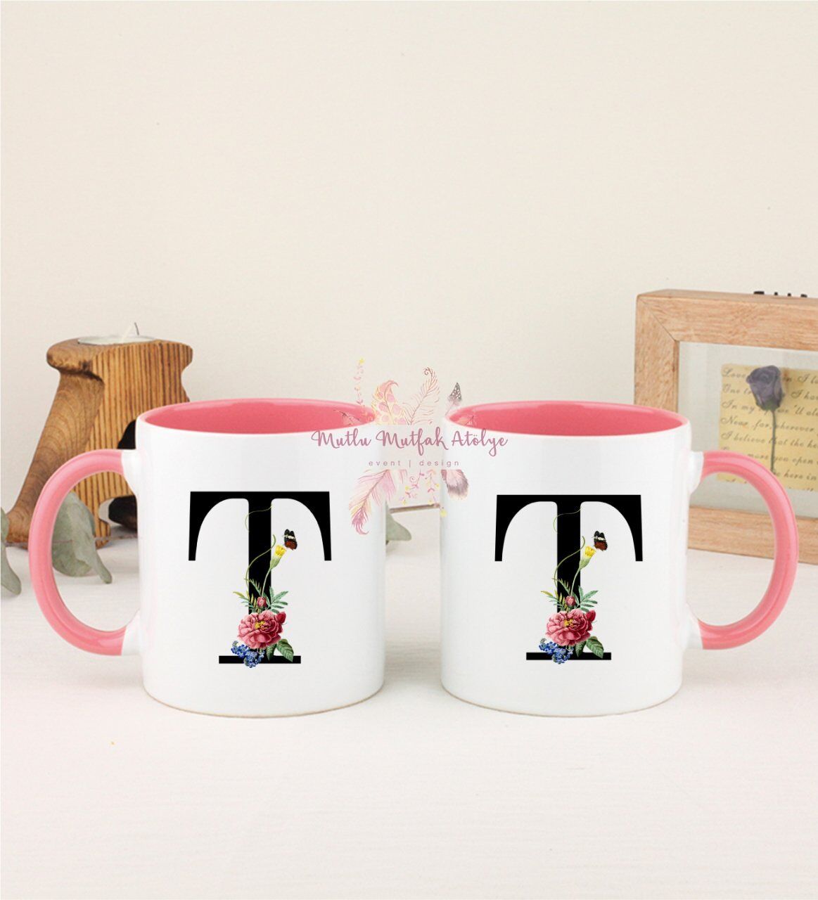 T Harfi Çiçek Desenli İkili Pembe Kupa Bardak
