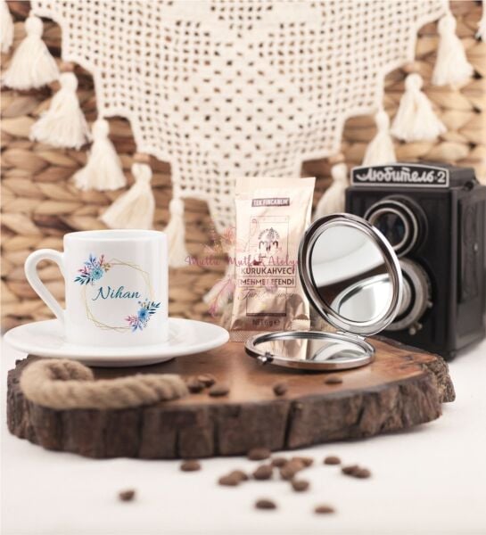 Kişiye Özel Anneler Günü İsimli Aynalı Kahve Fincanı