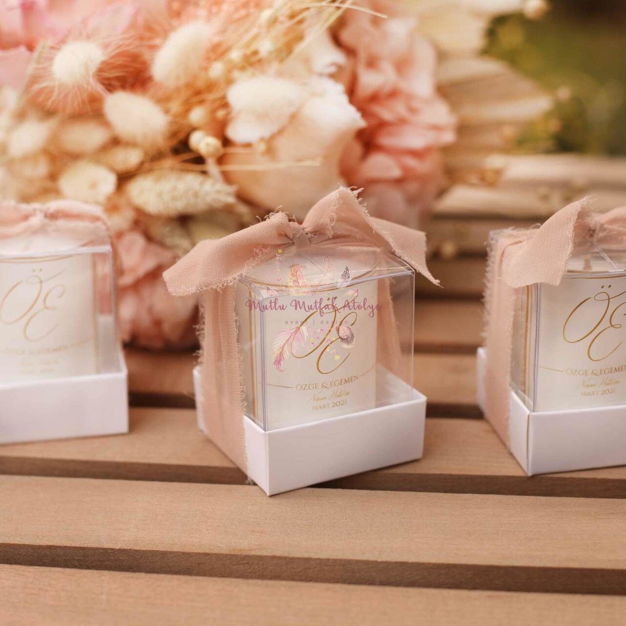 Hediyelik Kokulu Mum İpek Kurdeleli