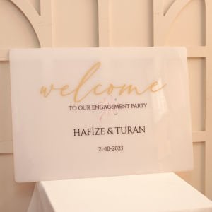 Beyaz Buzlu Görünümlü Karşılama Panosu