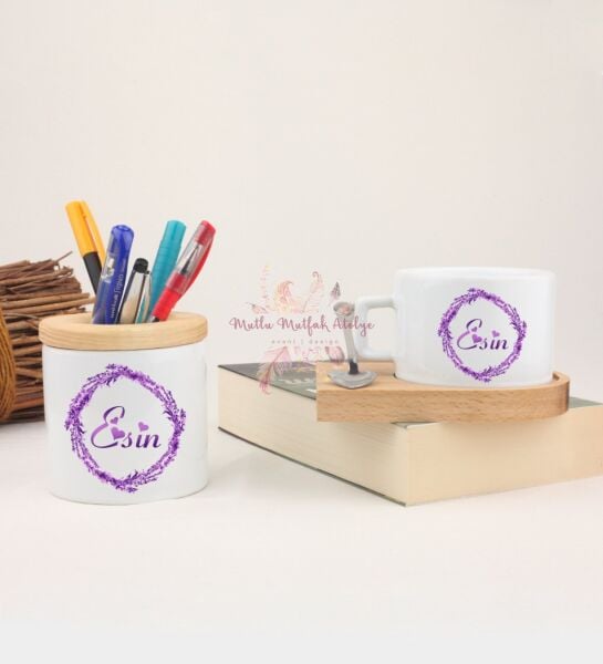 Kişiye Özel Ahşap Altlıklı Fincan ve Kalemlik Seti İsimli Lavantalı