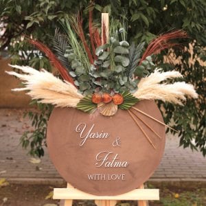 Çiçekli Ahşap Karşılama Panosu