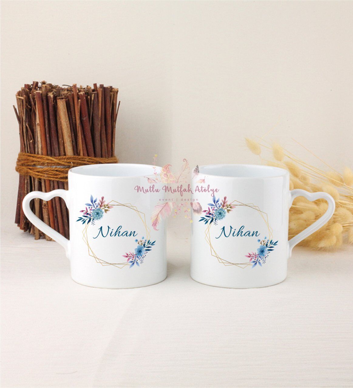 Kişiye Özel Anneler Günü İsimli İkili Beyaz Kalpli Kupa Bardak