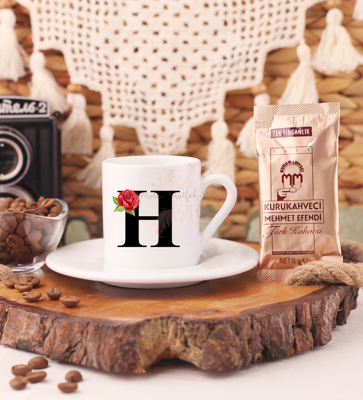 Türk Kahvesi Fincanı H Harfi