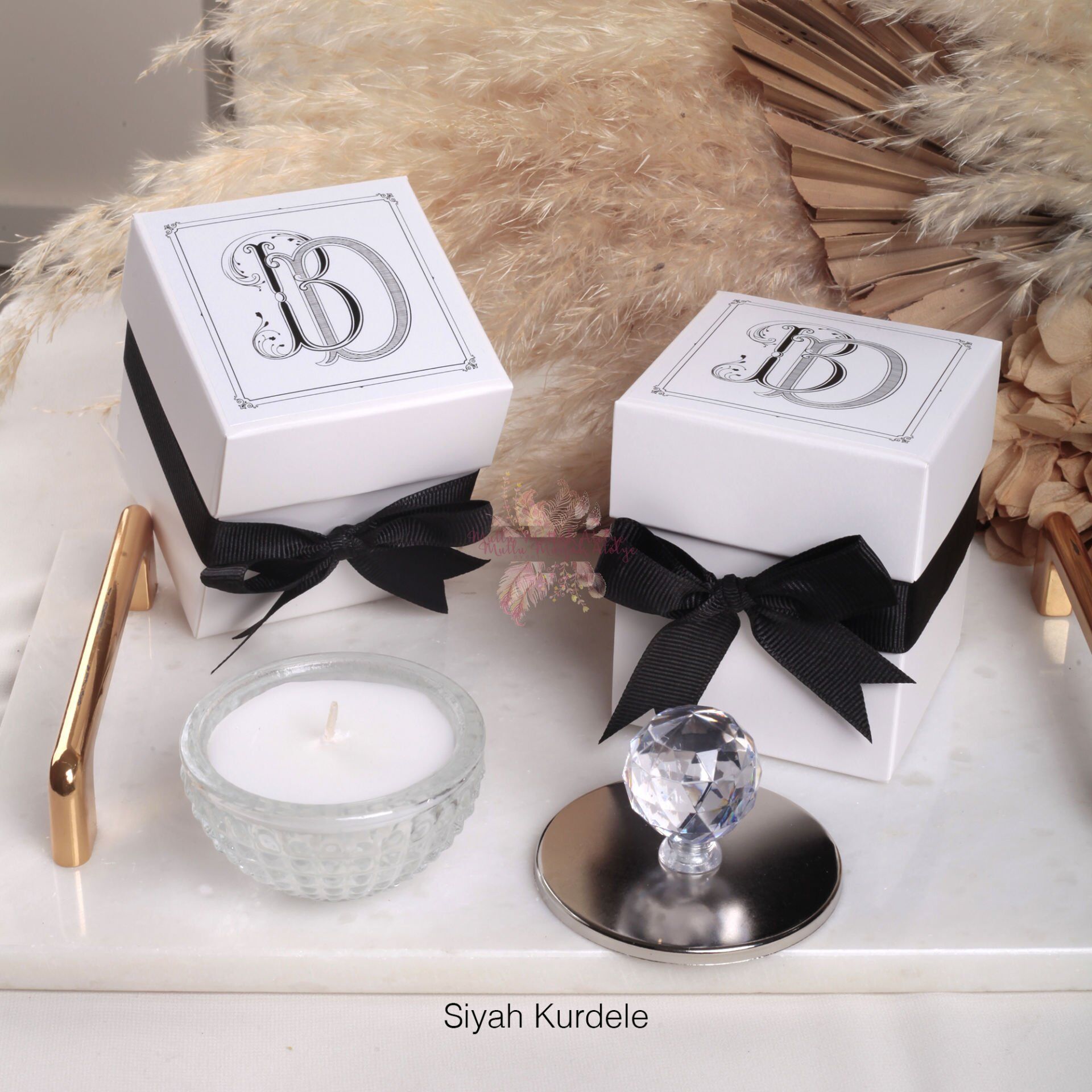 Vanilya Kokulu Kutulu Yuvarlak Top Kapaklı Mum