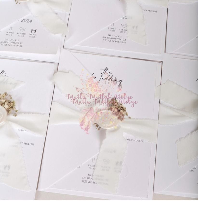 İpek Kurdeleli Mühürlü Çiçekli Davetiye (50 Ad)