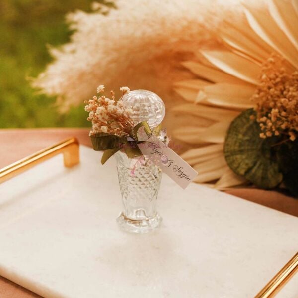 Kesme Cam Şişe Çiçek Süslemeli Hediyelik Kolonya