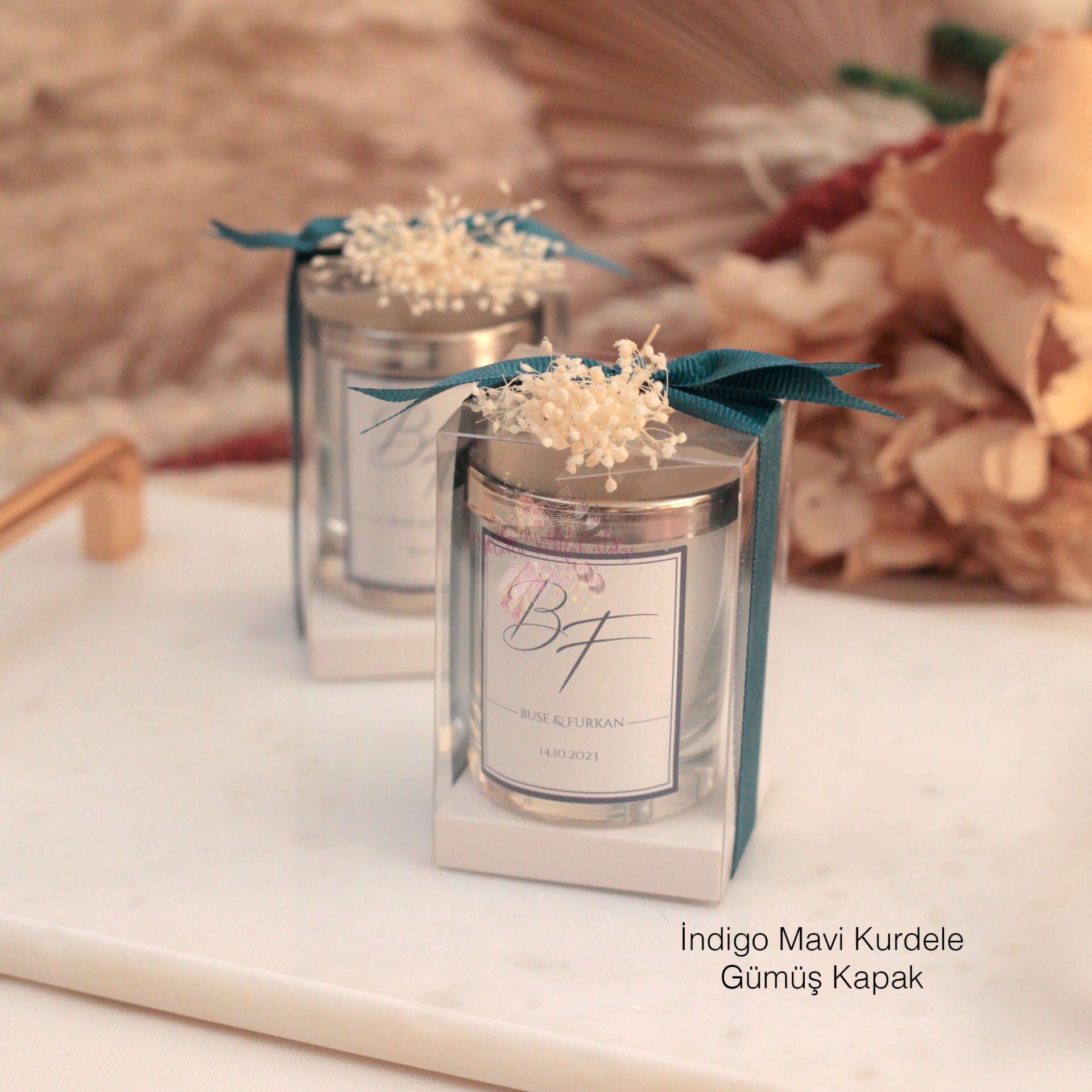 Hediyelik Çiçekli Kutulu Kapaklı Yükseltili Kokulu Mum