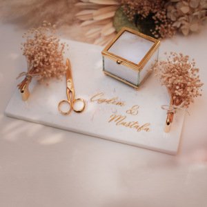Çiçekli Kişiye Özel İsimli Mermer Tepsi (Gold/Silver)