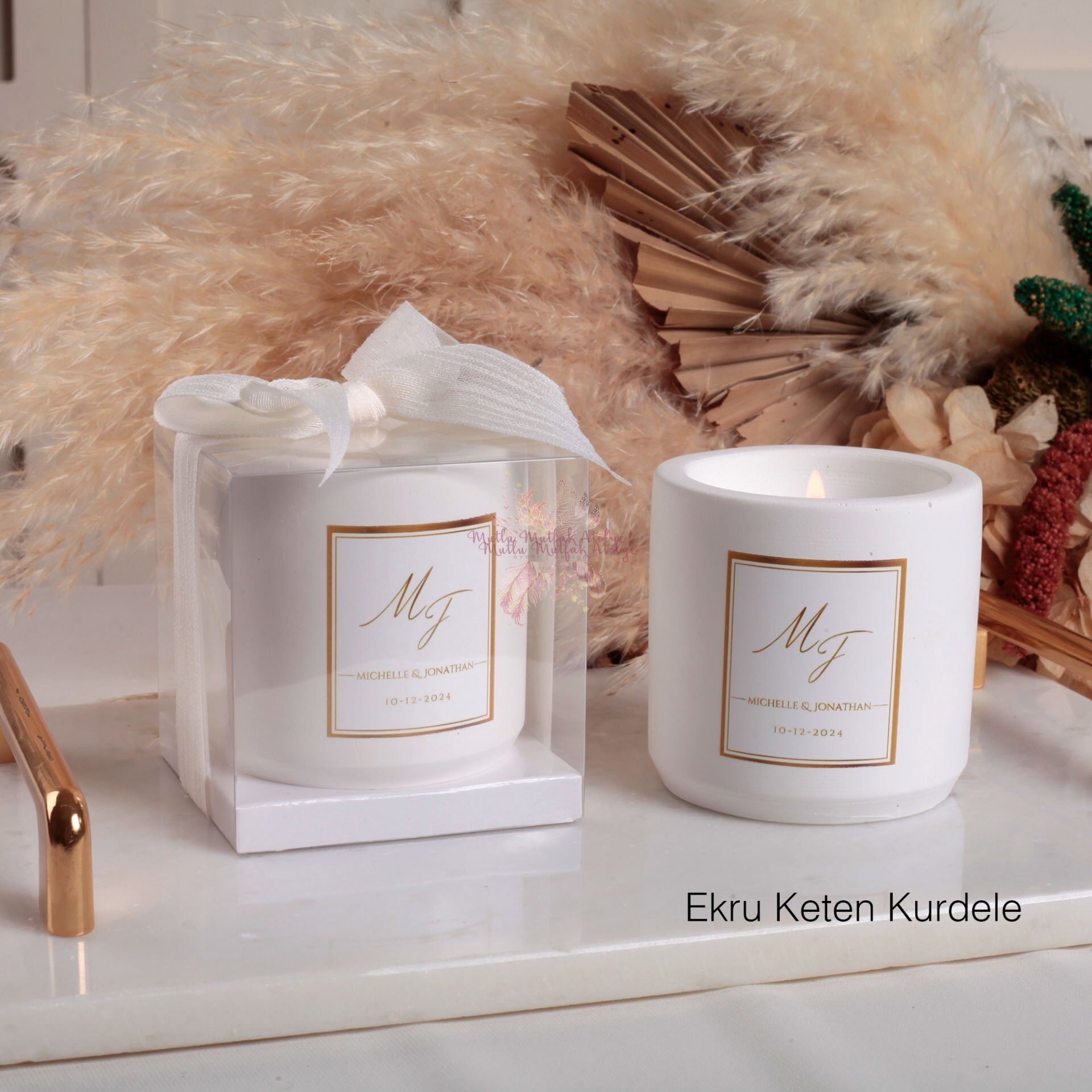 Vanilya Kokulu Kurdeleli Kutulu Beton Mum