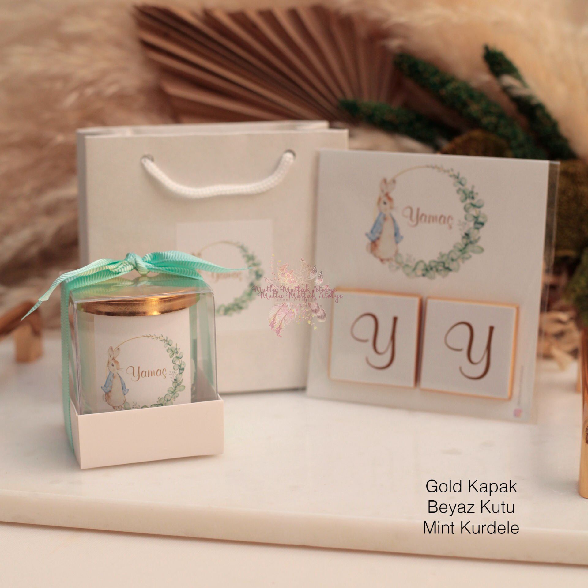 Hediyelik Kokulu Kapaklı Mum, Kartlı Çikolata Ve Karton Çanta Seti