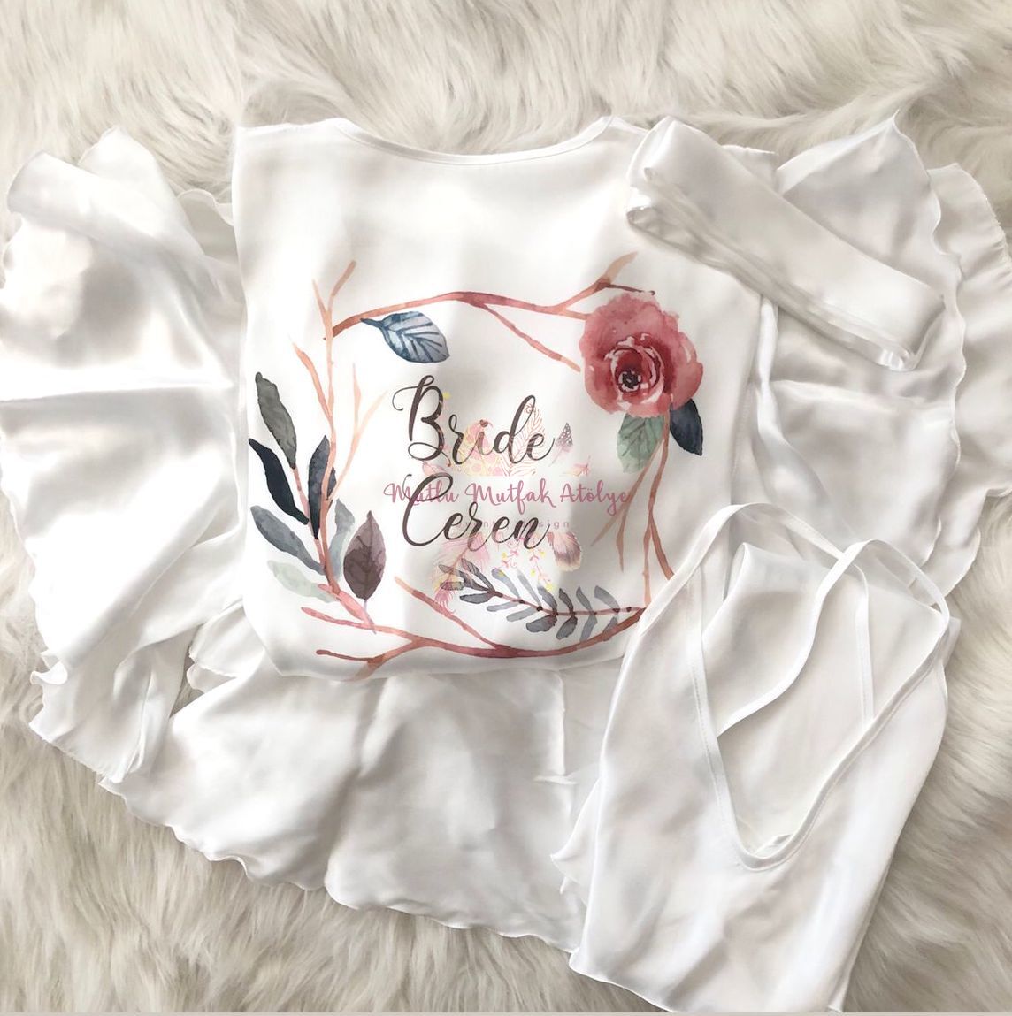 İsimli Baskılı Sabahlık Çiçekli