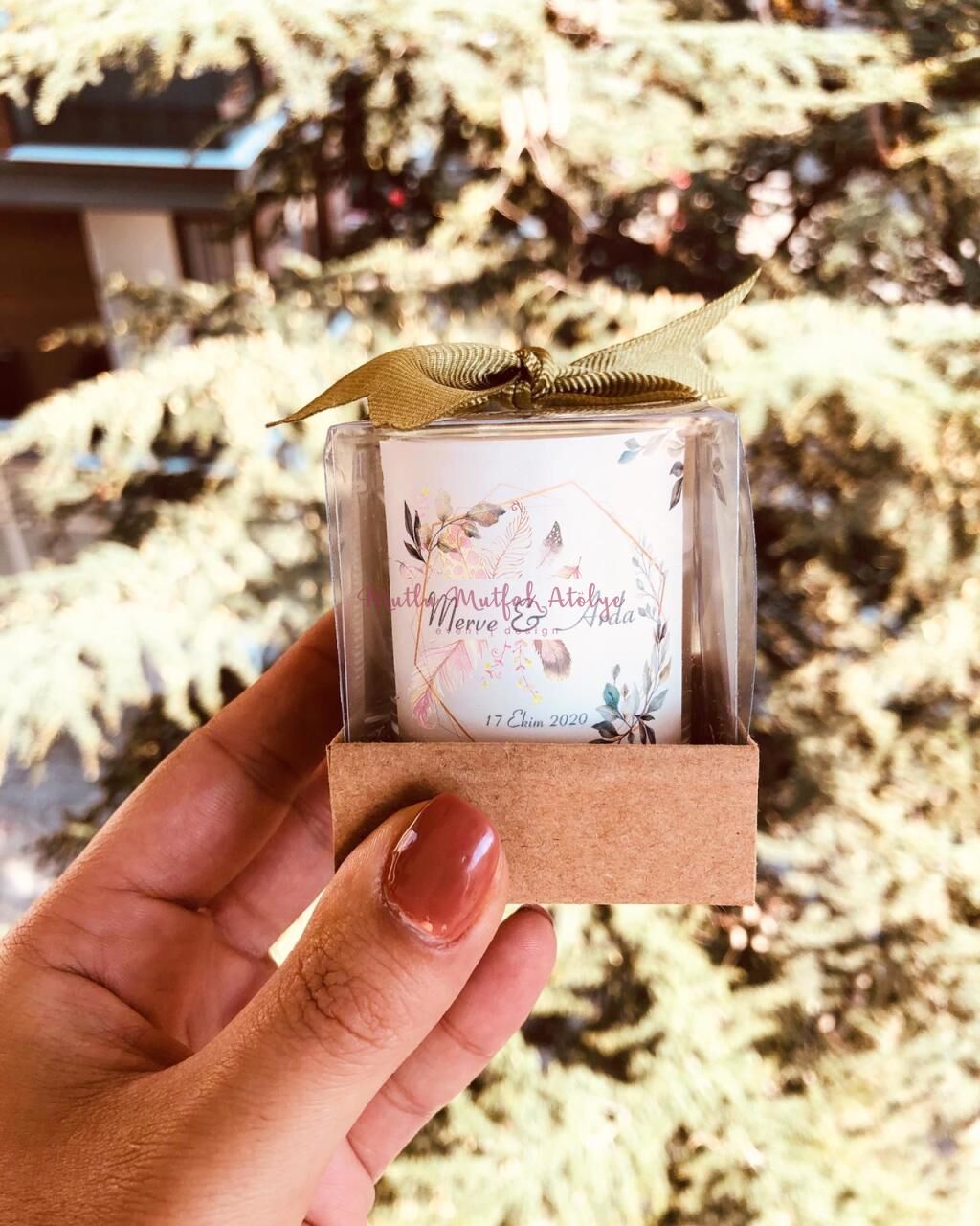 Hediyelik Kutulu Mum Çiçek Konseptli