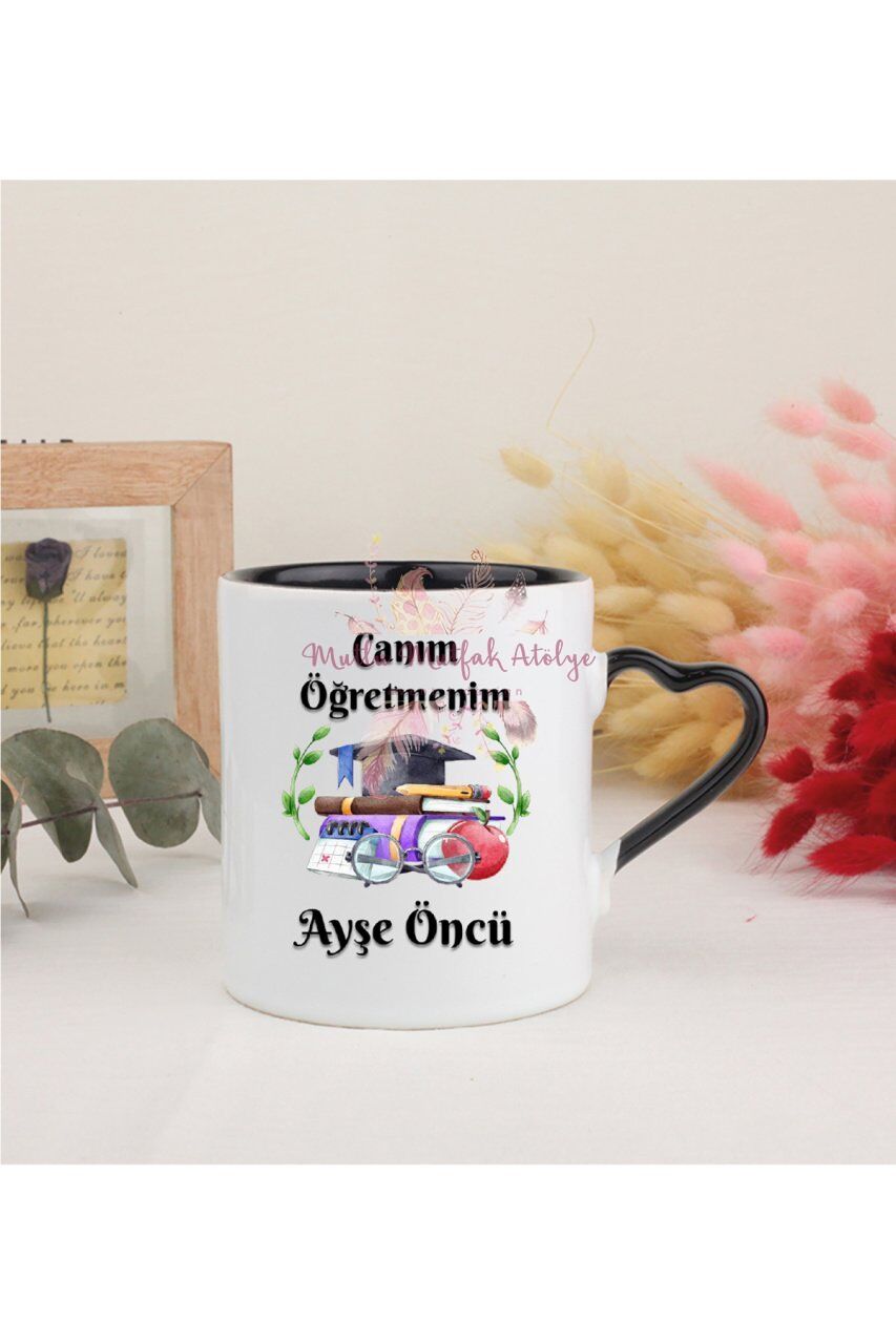 Kişiye Özel Öğretmenler Günü Hediyesi İsimli Canım Öğretmenim Siyah Kalpli Kupa Bardak