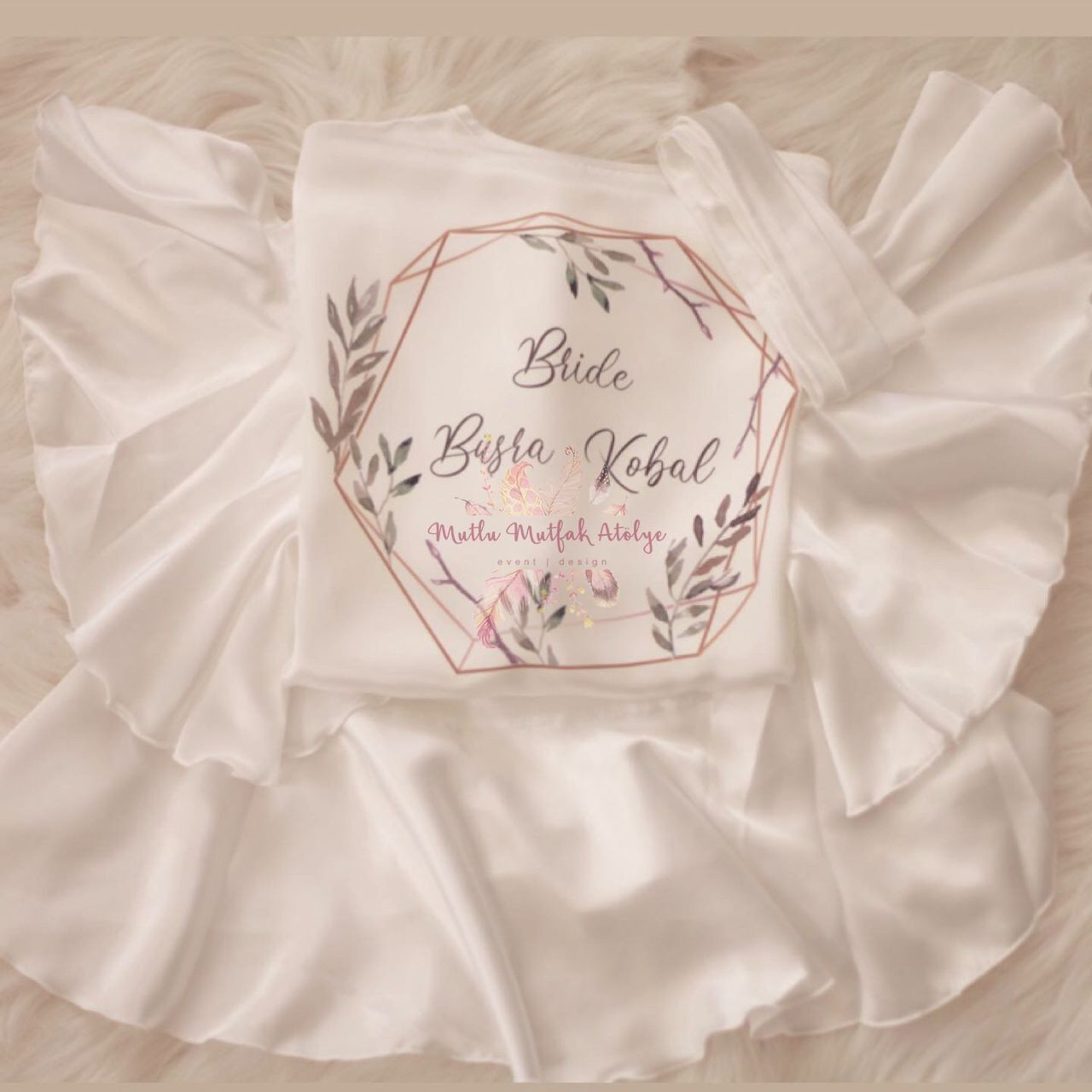 İsimli Baskılı Sabahlık Çiçekli