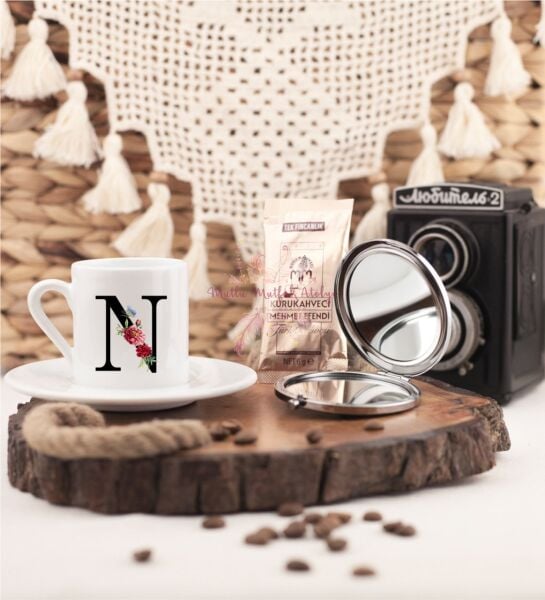 N Harfi Çiçek Desenli Aynalı Kahve Fincanı