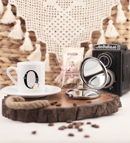 O Harfi Çiçek Desenli Aynalı Kahve Fincanı