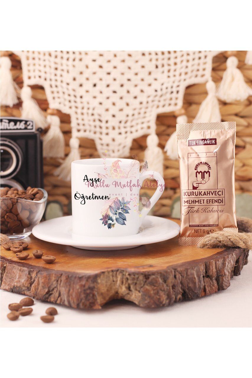 Kişiye Özel Öğretmenler Günü Hediyesi İsimli Çiçek Motifli Türk Kahvesi Fincanı