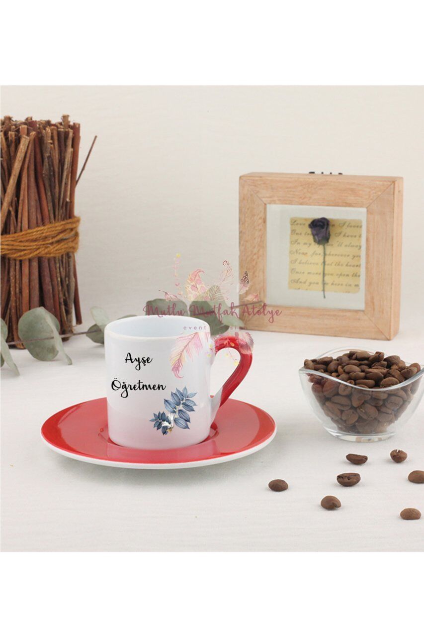 Kişiye Özel Öğretmenler Günü Hediyesi İsimli Çiçek Motifli Kırmızı Türk Kahvesi Fincanı