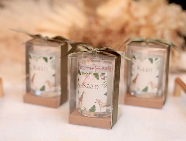 Hediyelik Kutulu Mum Yükseltili Safari Konseptli