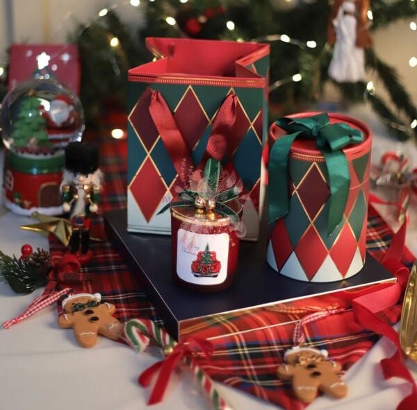 Yılbaşı Hediyelik Silindir Kutulu Çantalı Kokulu Mum