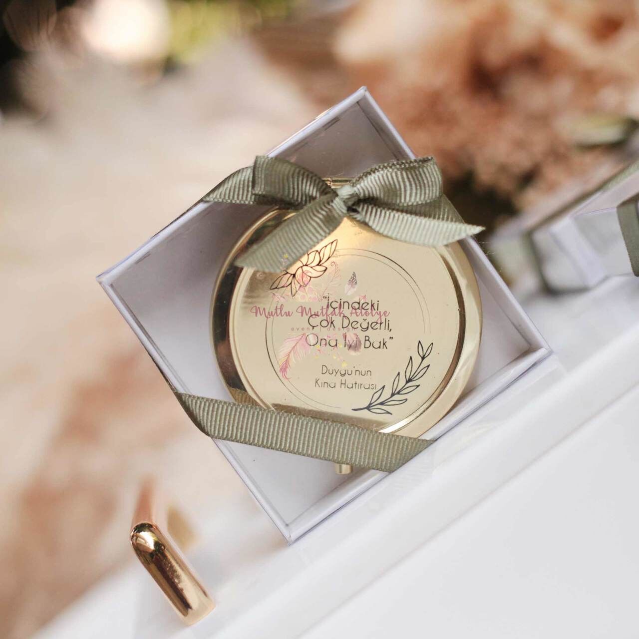 Hediyelik Kutulu Kapaklı Ayna Gold