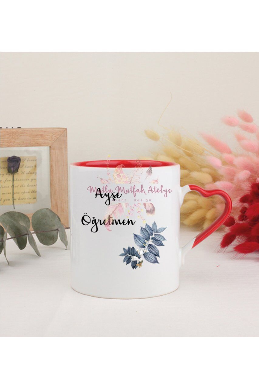 Kişiye Özel Öğretmenler Günü Hediyesi İsimli Çiçek Motifli Kırmızı Kalpli Kupa Bardak