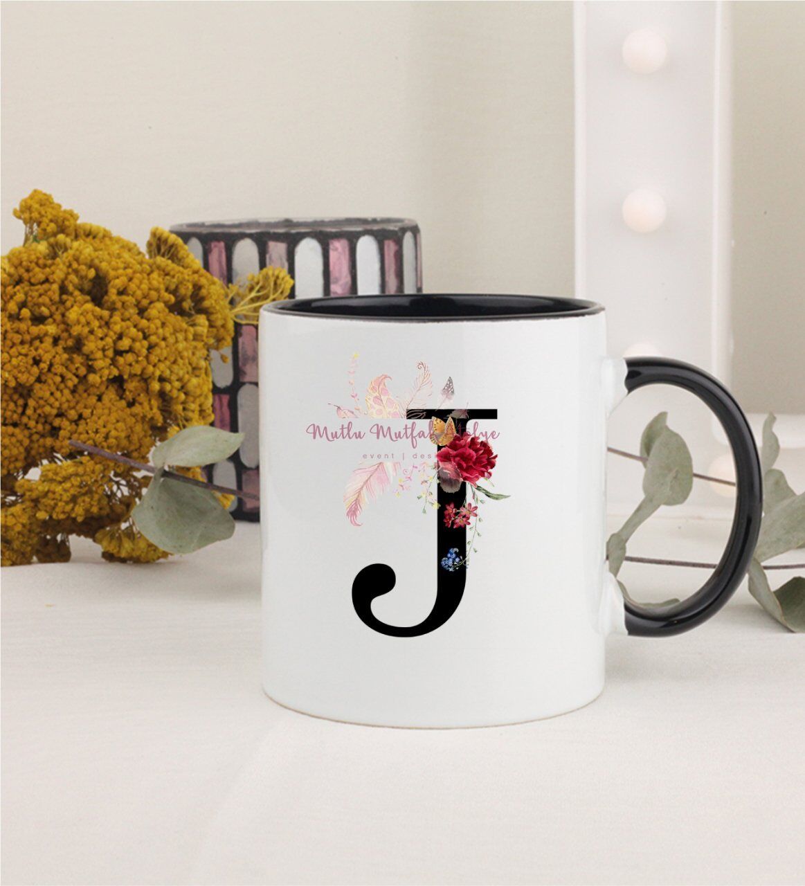 J Harfi Çiçek Desenli Siyah Kupa Bardak