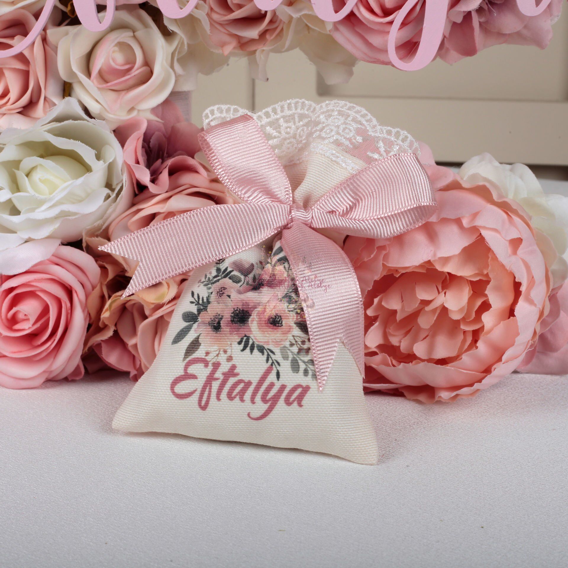 Çiçek Desenli Bebek Hediyeliği Baskılı Lavanta Kesesi