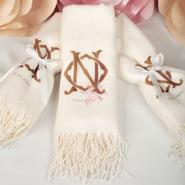 Hediyelik Kişiye Özel Harf Baskılı Ekru Şal