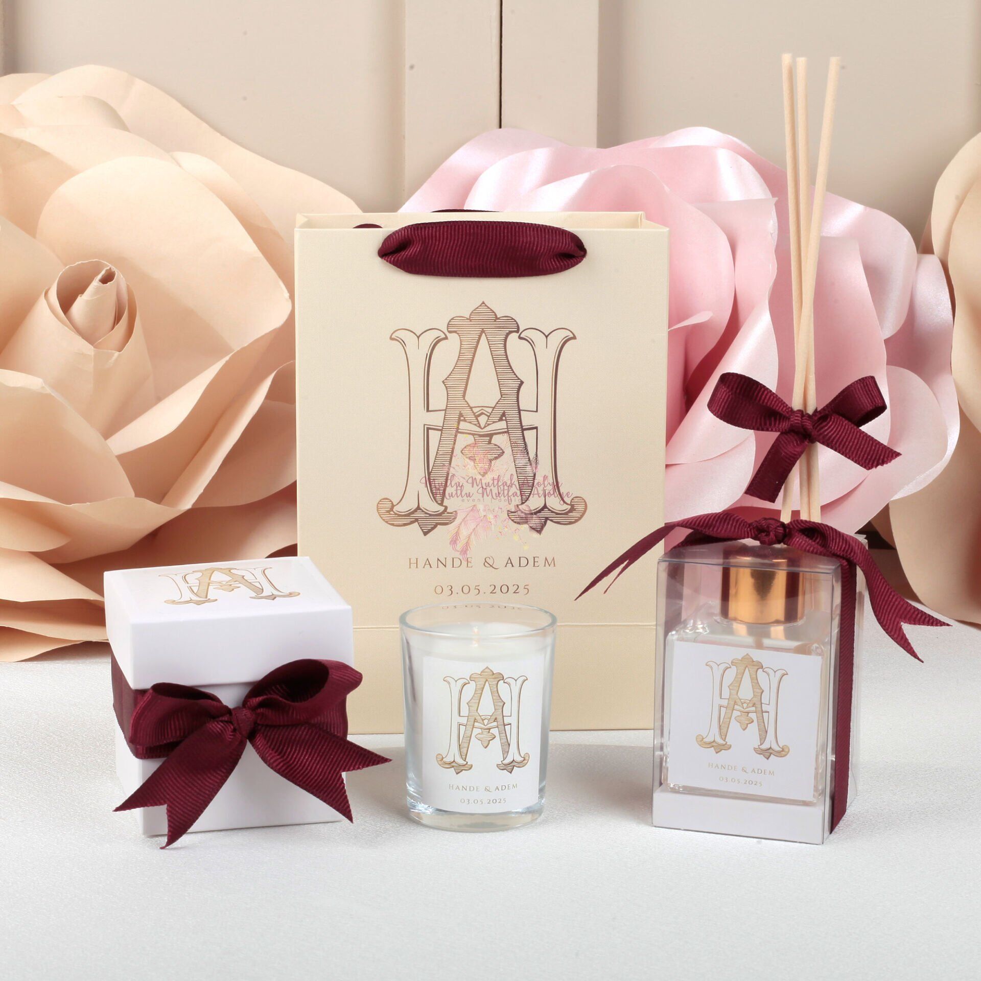 Kokulu Kutulu Mum, Oda Kokusu ve Baskılı Karton Çanta Nişan - Düğün Hediye Seti