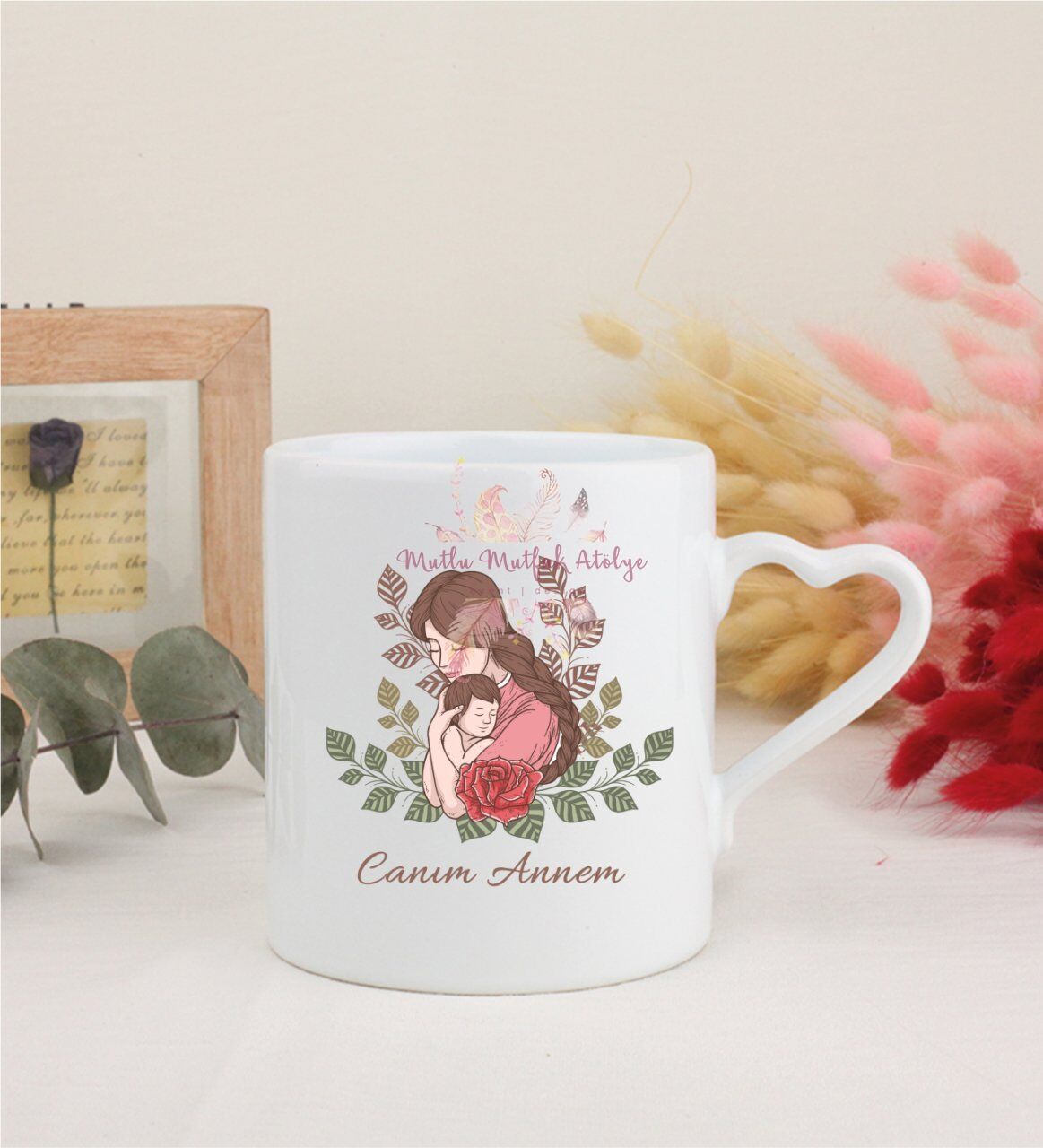 Anneler Günü Beyaz Kalpli Kupa Bardak
