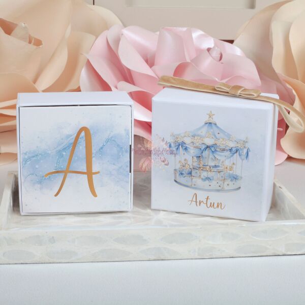 Kadife Kurdeleli 4 Bölmeli Çikolata ve Draje Kutusu – Yenidoğan Bebek ve Doğum Günü Hediyeliği