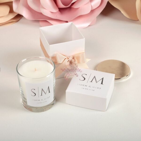 Düğün - Nişan Hediyeliği Vanilya Kokulu Kapaklı Büyük Boy Mum ve Baskılı Çanta Hediye Seti