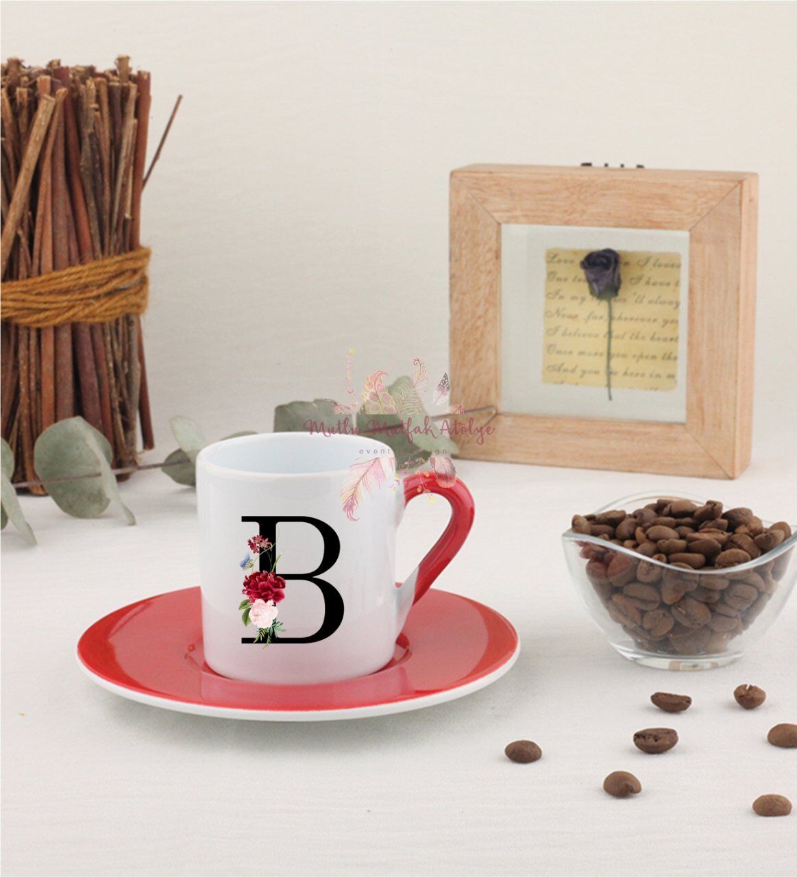 B Harfi Çiçek DesenliKırmızı Türk Kahvesi Fincanı