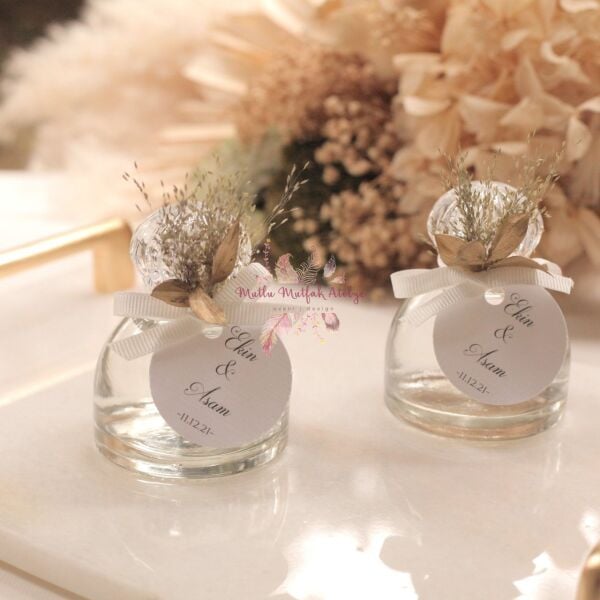 Yuvarlak Kesme Cam Şişe Çiçek Süslemeli Hediyelik Kolonya 2